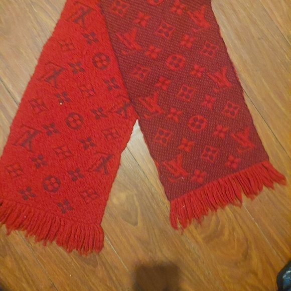 Louis Vuitton scarf - Picture 4 of 4